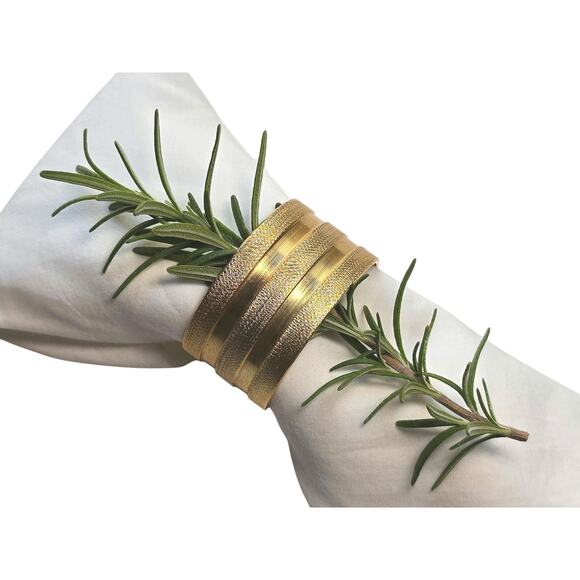 Round Brass Napkin Rings Set of 6, Vintage Made in Hong Kong - Picture 2 of 9